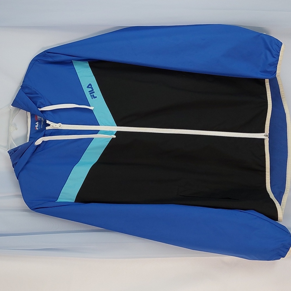 Women's Fila large hooded lightweight windbreaker with pockets